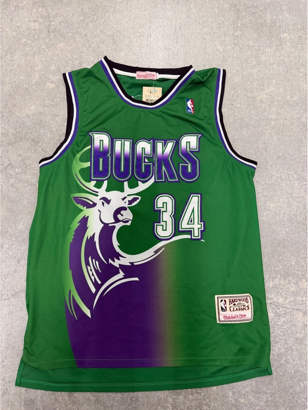 Mitchell & Ness Milwaukee Bucks Ray Allen #34 Hardwood Classics Jersey